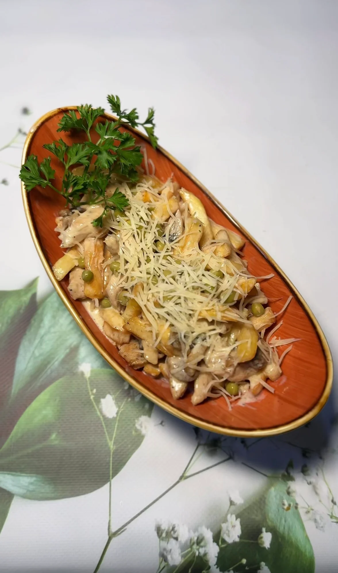 Тёплый салат с курицей